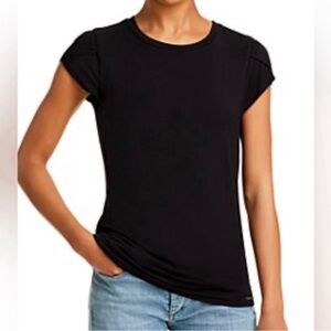 ❤️ Tahari short sleeve tulip sleeve round neck stretch top
